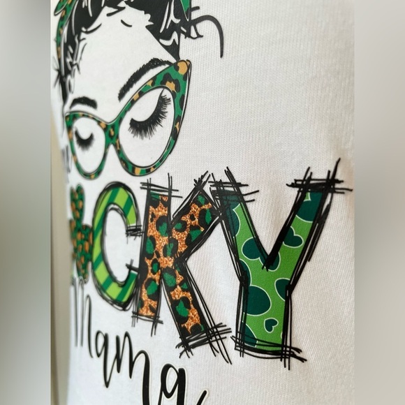 No Boundaries Custom St. Patrick’s Day Lucky Mama Scoop Tee Juniors Small (3-5) - Picture 7 of 12